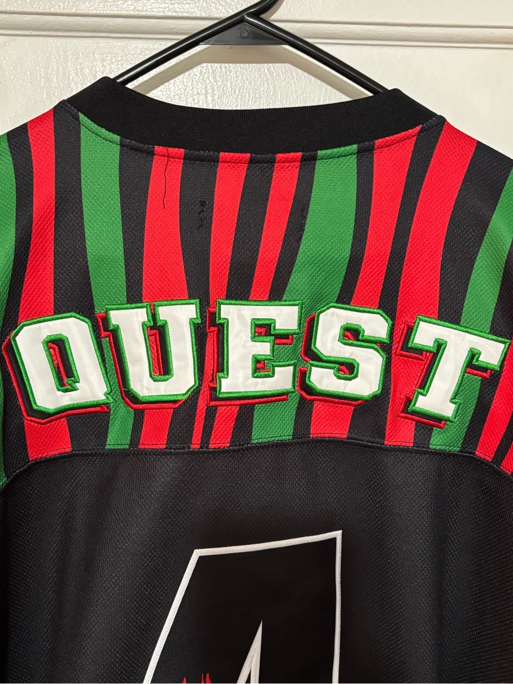 A Tribe Called Quest Low End Theory Men's Jersey - Black/Red/Green - Picture 14 of 16